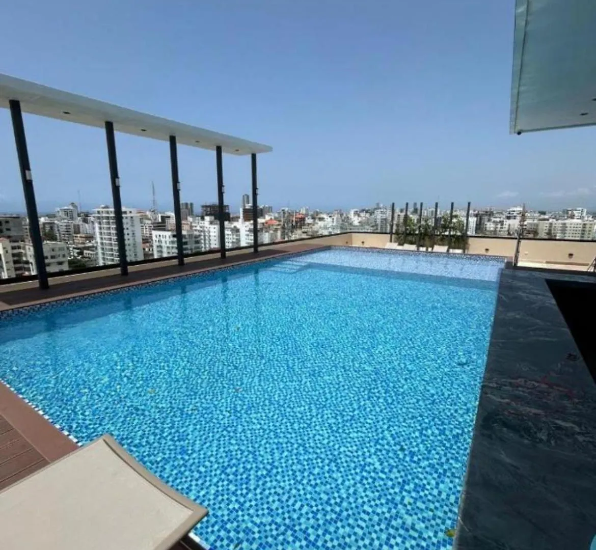 New Luxury 2Br King Bed, Gym, & Pool In The Heart Of Santo Domingo Apartment