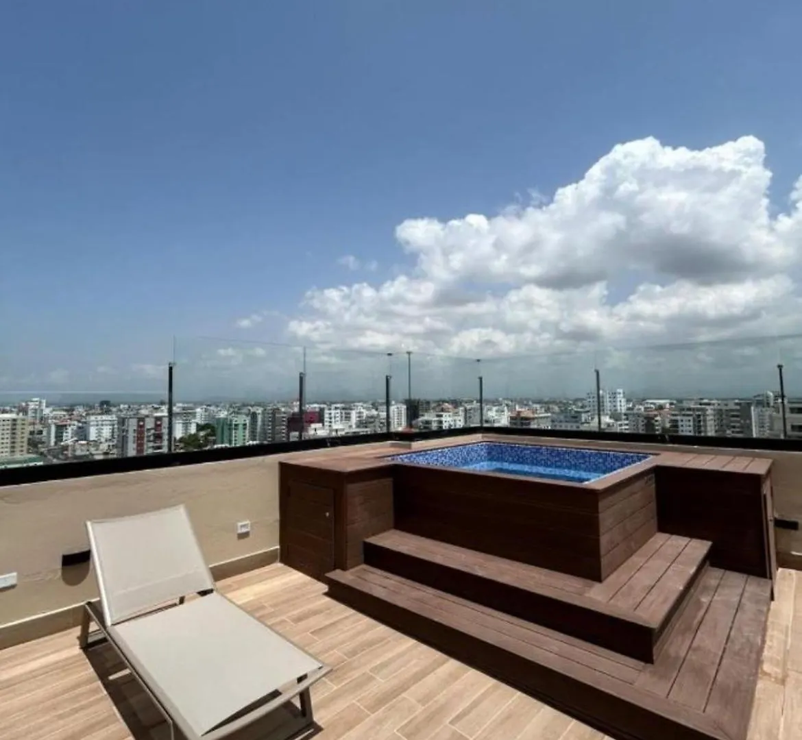 New Luxury 2Br King Bed, Gym, & Pool In The Heart Of Santo Domingo Lägenhet